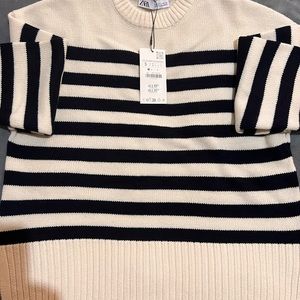 ZARA CREWNECK SWEATER OFF WHITE WITH BLACK STRIPES
